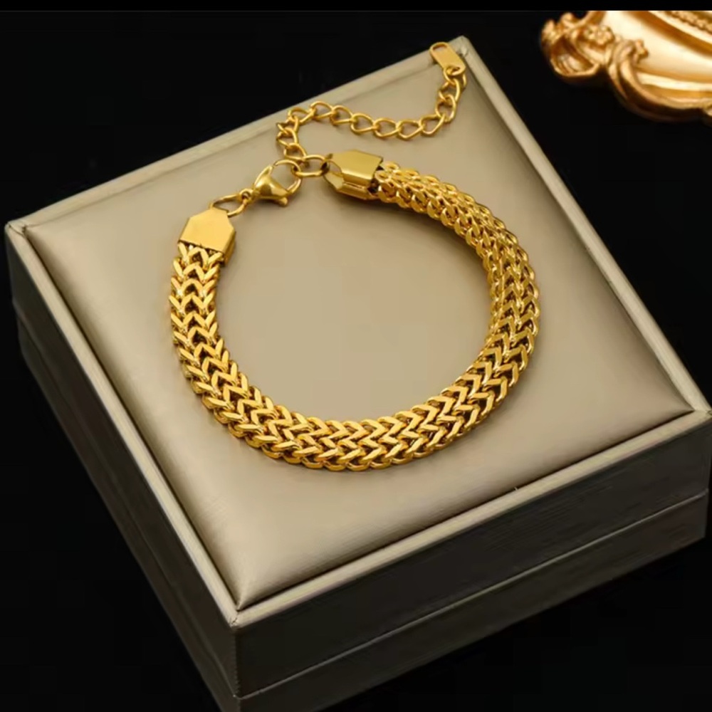 Chic 18k Gold plated stainless steel Woven Bracelet